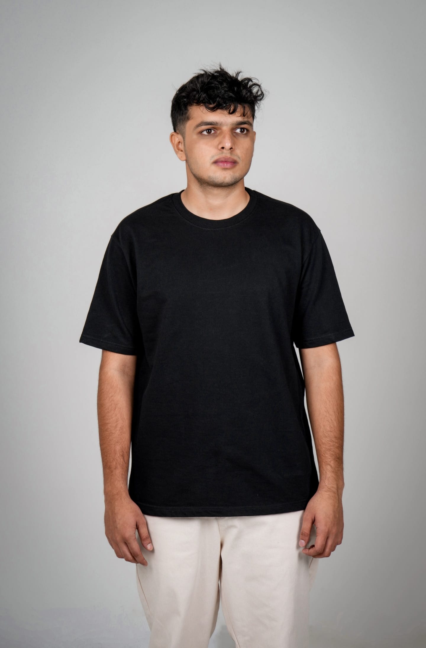 Solid Cotton Round Neck Relaxed Fit T-Shirt - Black